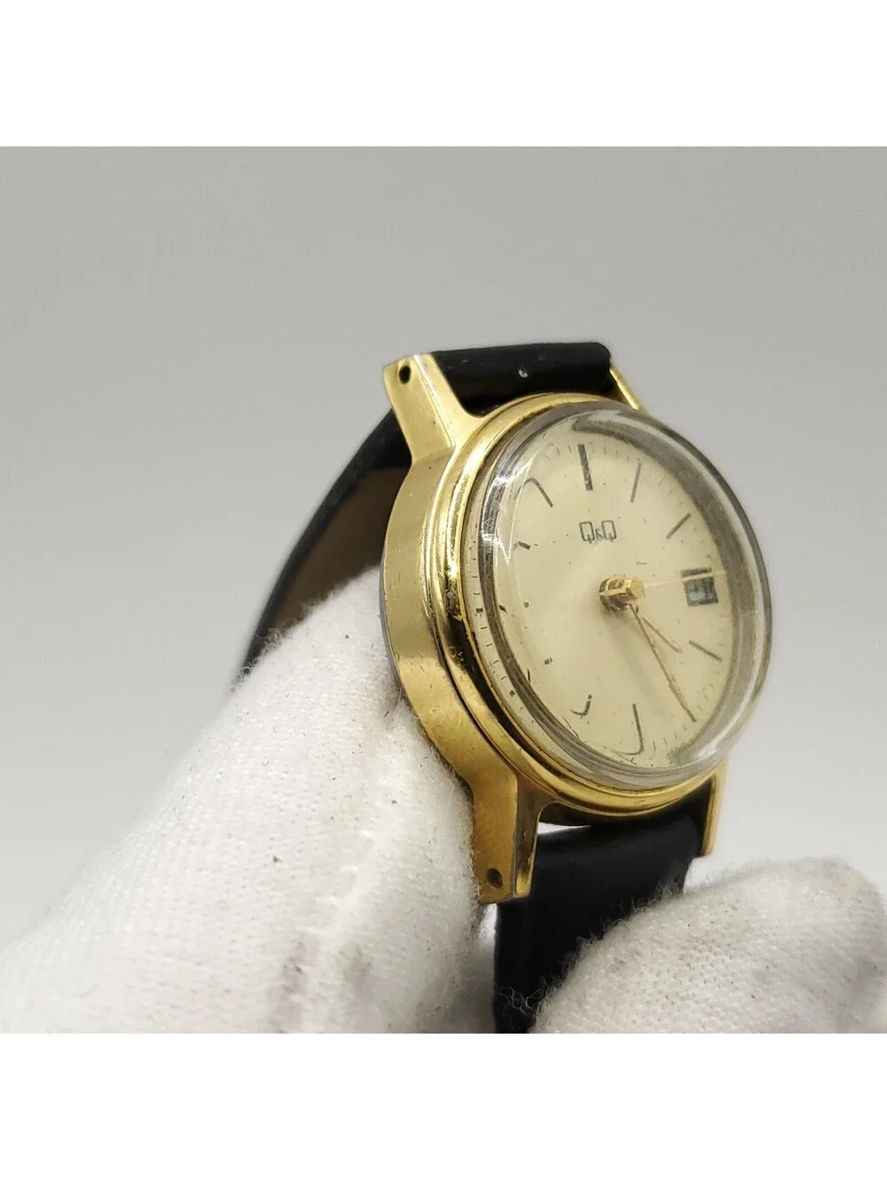 Q&Q Date Dial Mechanical Womens Watch For Parts Or Repair 22mm